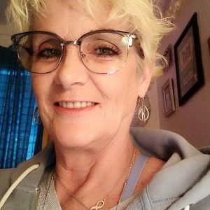 Meet your Posher, Laurie